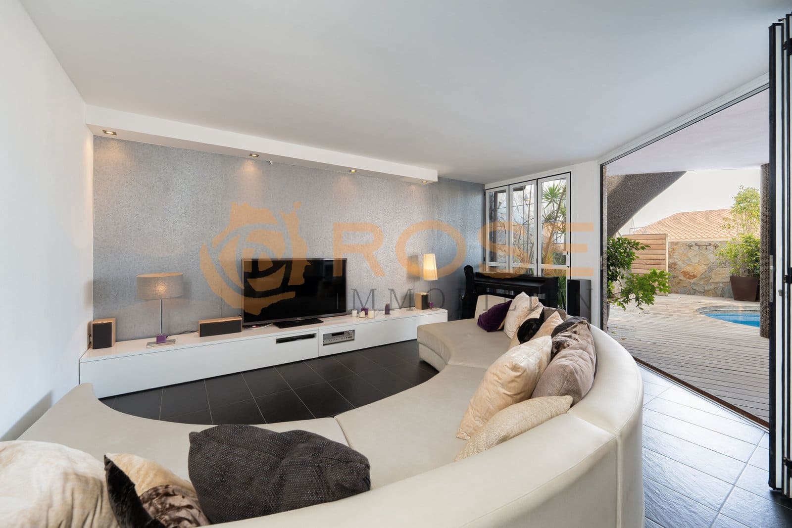 5 sypialnia Willa na sprzedaż w Playa del Ingles z basenem garażem - 1 350 000 € (Ref: 9000535)