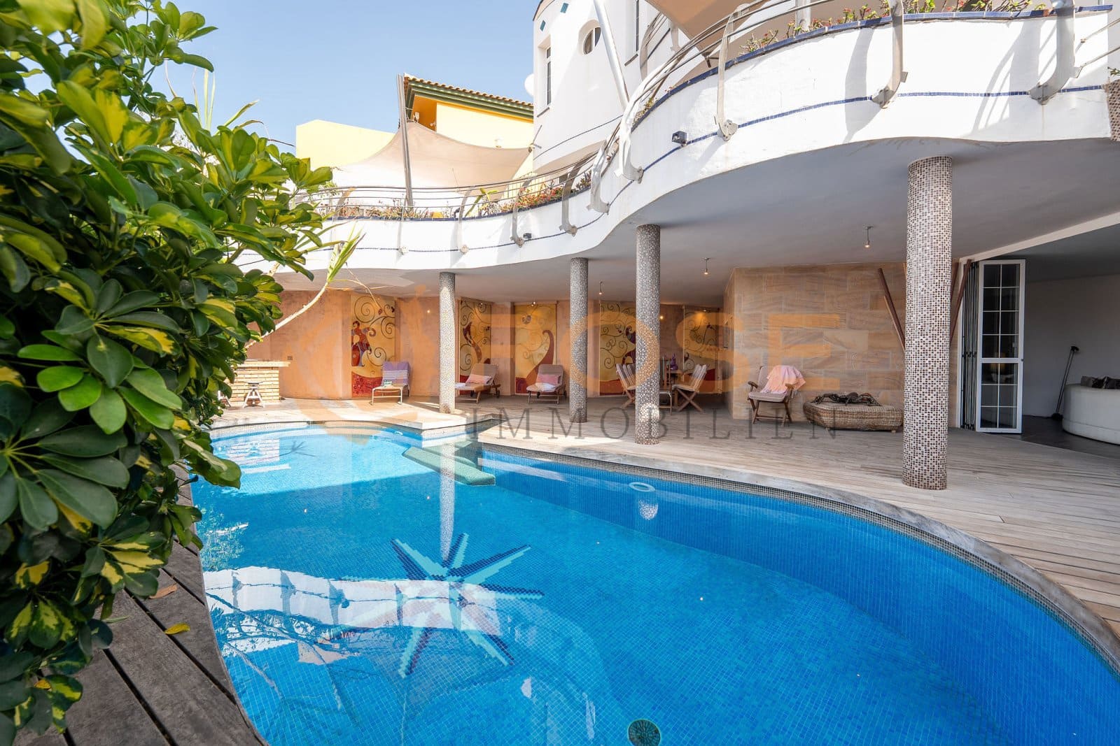 5 sypialnia Willa na sprzedaż w Playa del Ingles z basenem garażem - 1 350 000 € (Ref: 9000535)