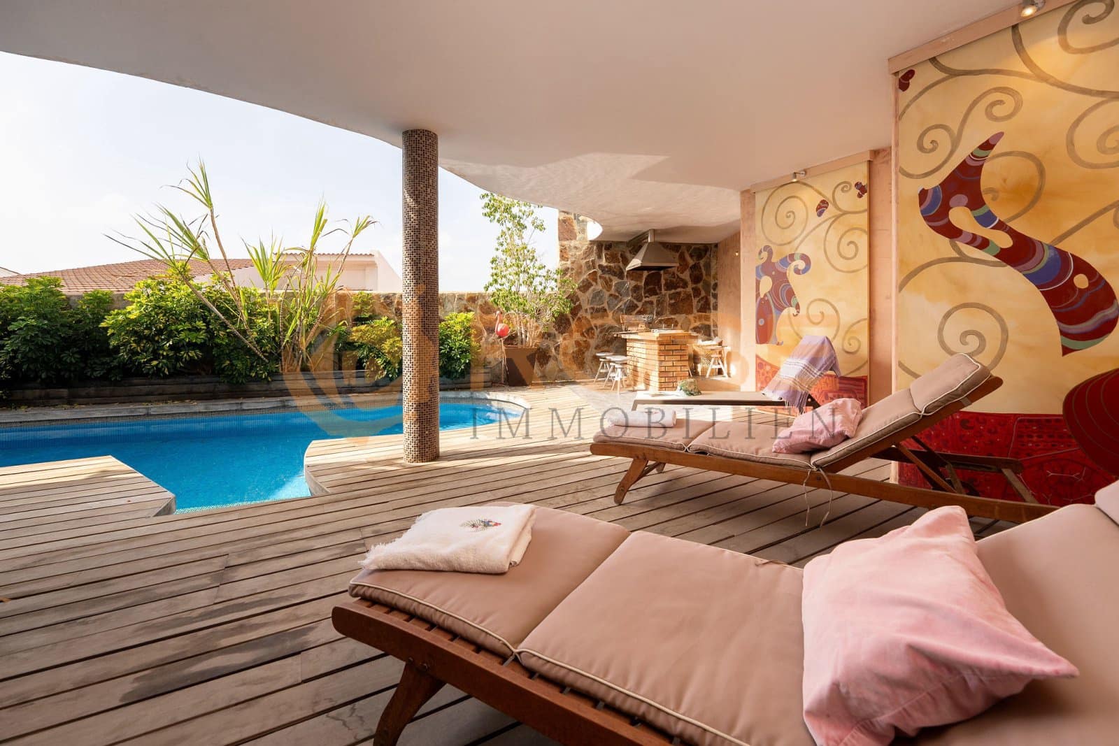 5 sypialnia Willa na sprzedaż w Playa del Ingles z basenem garażem - 1 350 000 € (Ref: 9000535)