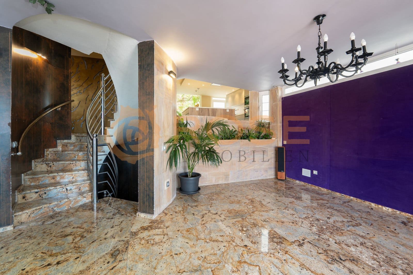 5 sypialnia Willa na sprzedaż w Playa del Ingles z basenem garażem - 1 350 000 € (Ref: 9000535)