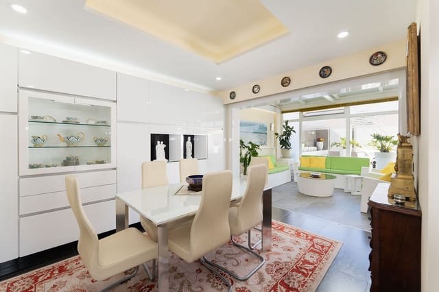 3 bedroom Townhouse for sale in Maspalomas, San Bartolomé de Tirajana with pool - € 749,000 (Ref: 9000536)