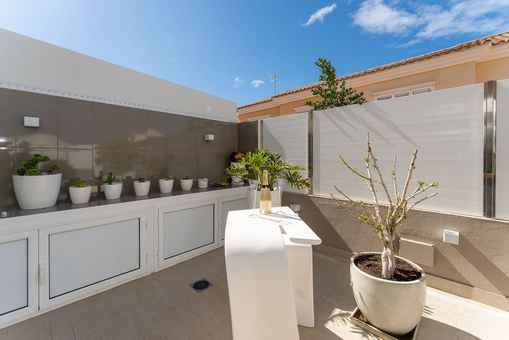 3 soveværelse Byhus til salg i Maspalomas med swimmingpool - € 749.000 (Ref: 9000536)