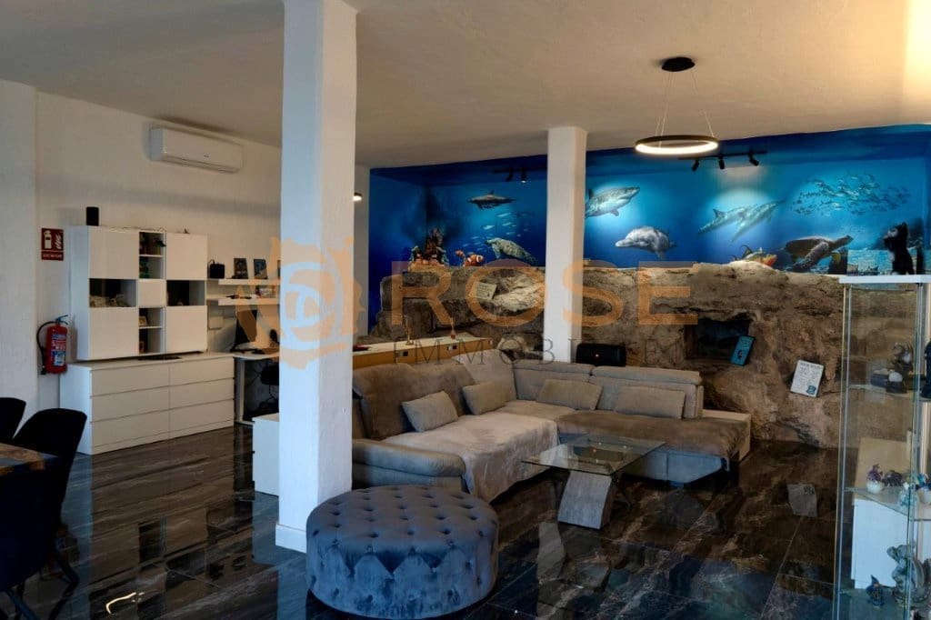 9 soveværelse Finca/Landehus til salg i El Salobre med swimmingpool - € 1.200.000 (Ref: 9095561)