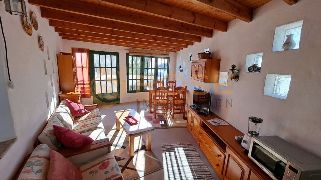 9 soveværelse Finca/Landehus til salg i El Salobre med swimmingpool - € 1.200.000 (Ref: 9095561)