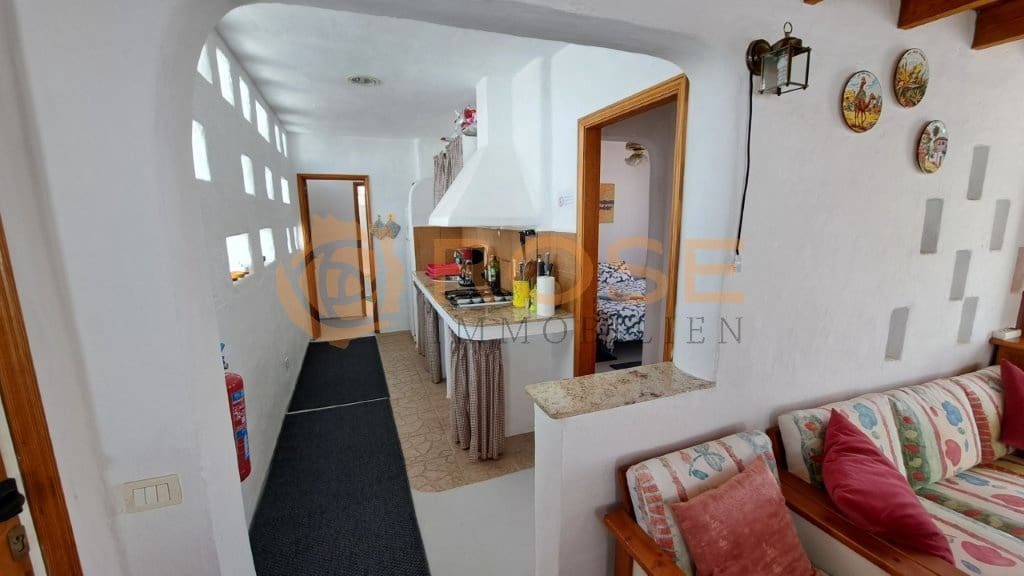 9 soveværelse Finca/Landehus til salg i El Salobre med swimmingpool - € 1.200.000 (Ref: 9095561)