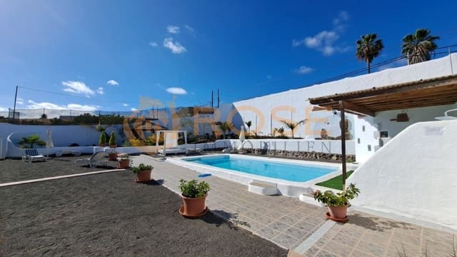 9 bedroom Finca/Country House for sale in El Salobre, San Bartolomé de Tirajana with pool - € 1,200,000 (Ref: 9095561)