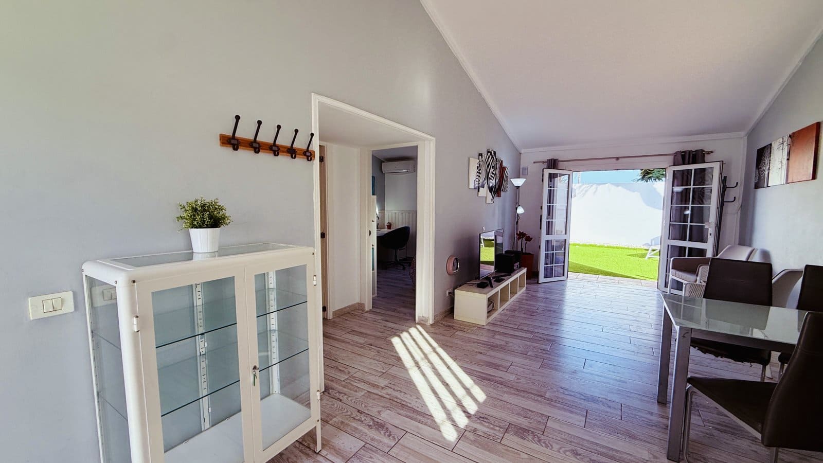 2 bedroom Bungalow for sale in Playa del Ingles with pool - € 495,000 (Ref: 9304613)