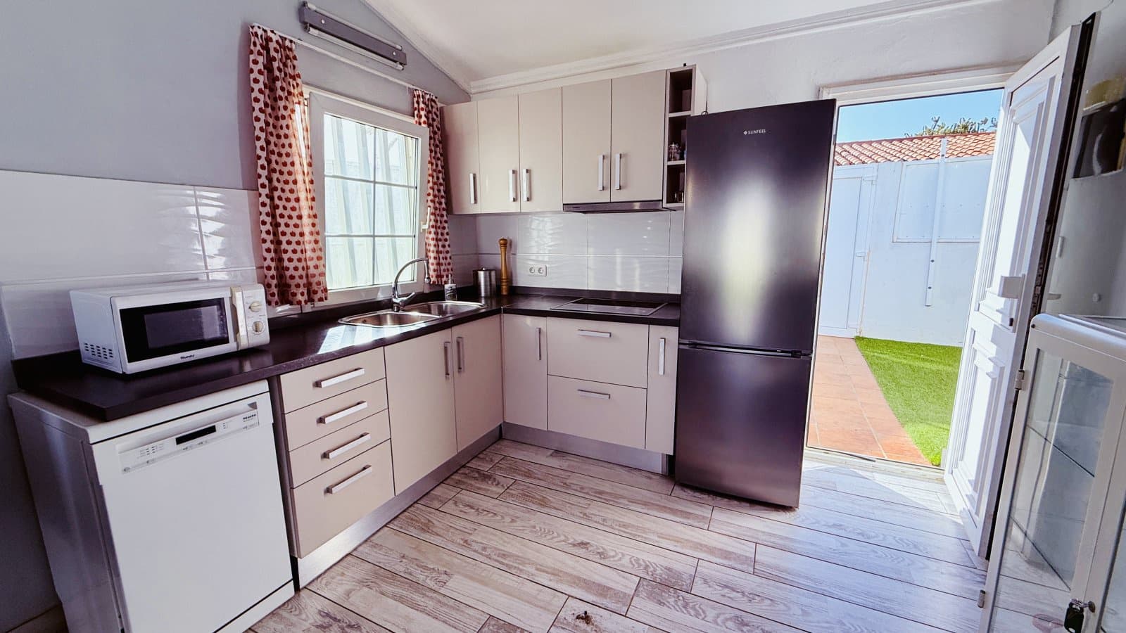 2 bedroom Bungalow for sale in Playa del Ingles with pool - € 495,000 (Ref: 9304613)