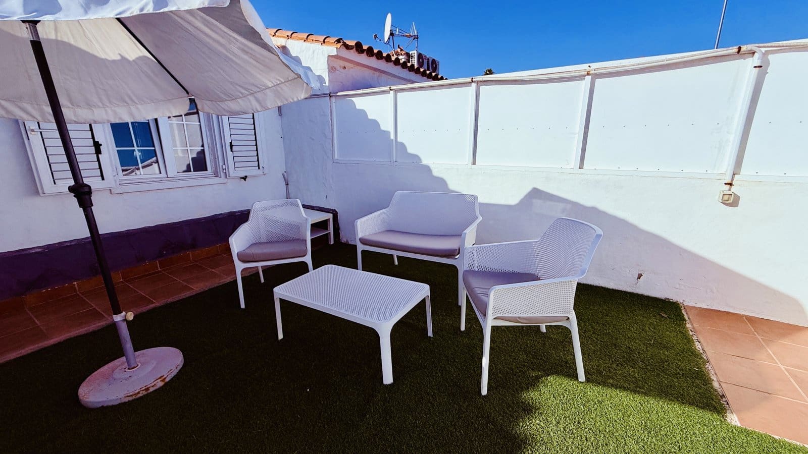 2 bedroom Bungalow for sale in Playa del Ingles with pool - € 495,000 (Ref: 9304613)