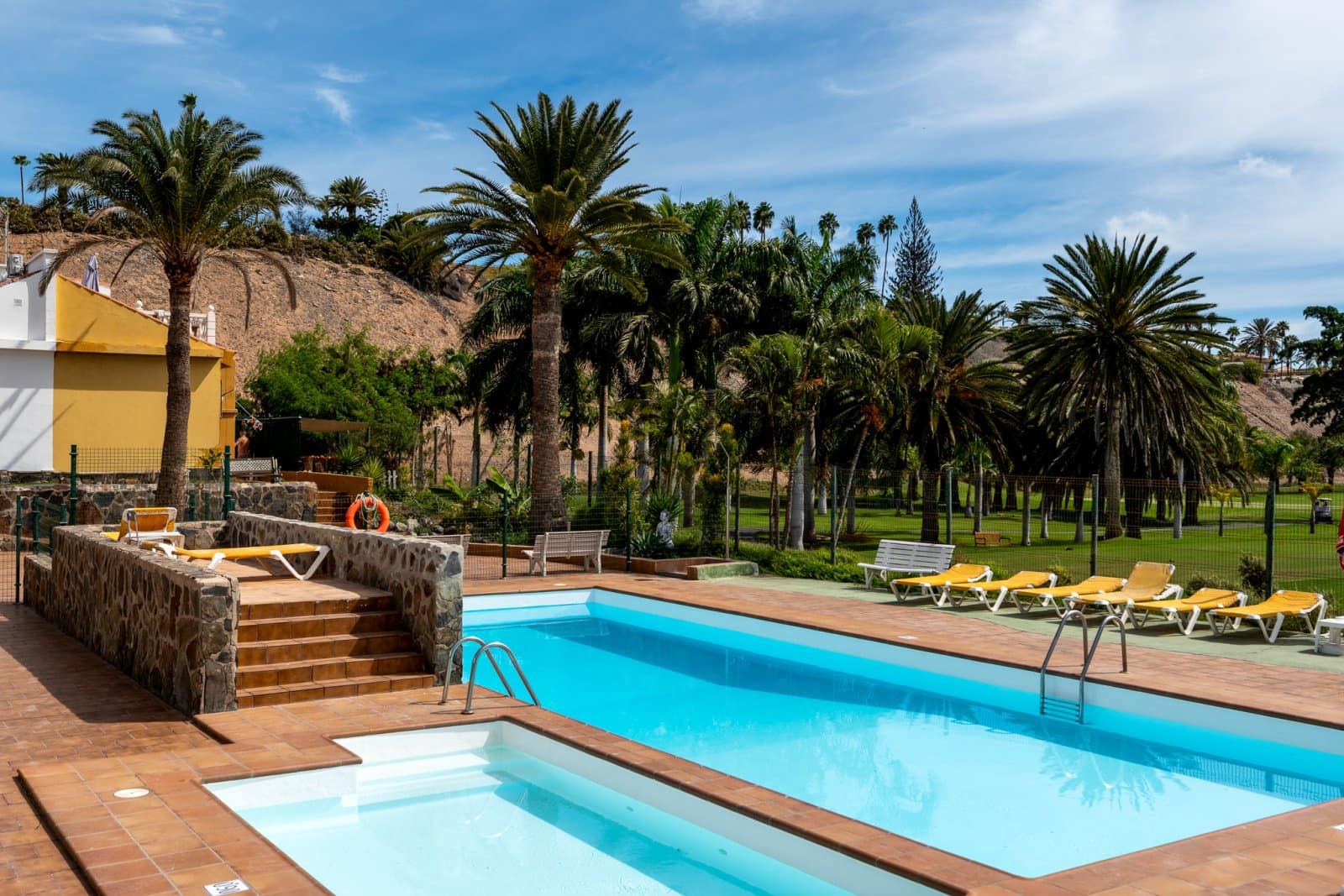 2 chambre Bungalow à vendre à Campo Internacional avec piscine garage - 489 000 € (Ref: 9332704)