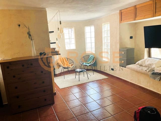 2 bedroom Finca/Country House for sale in Ingenio with pool garage - € 669,000 (Ref: 9361779)