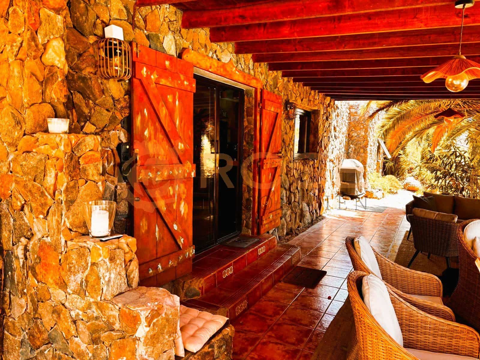 2 soverom Finca/Herregård til salgs i Ingenio med svømmebasseng garasje - € 669 000 (Ref: 9361779)