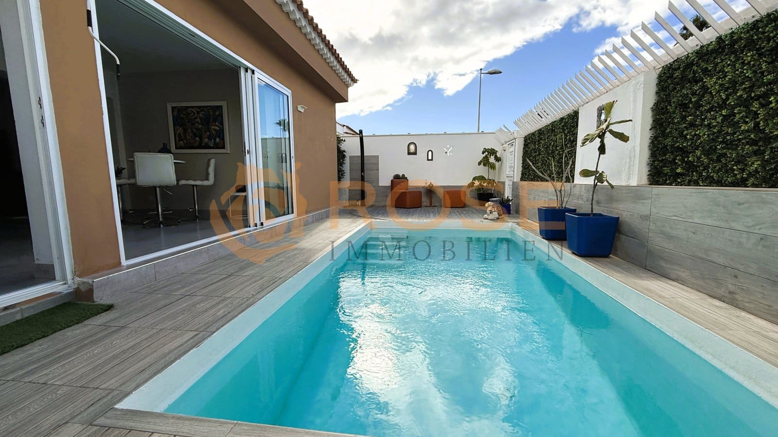 3 bedroom Semi-detached Villa for sale in Playa del Ingles with pool garage - € 940,000 (Ref: 9480682)