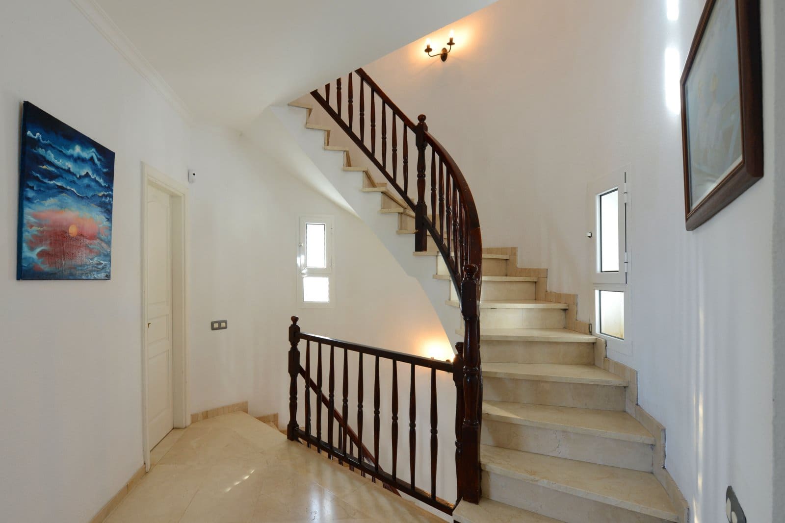 4 soverom Villa til salgs i Montana la Data med svømmebasseng - € 649 000 (Ref: 9566680)