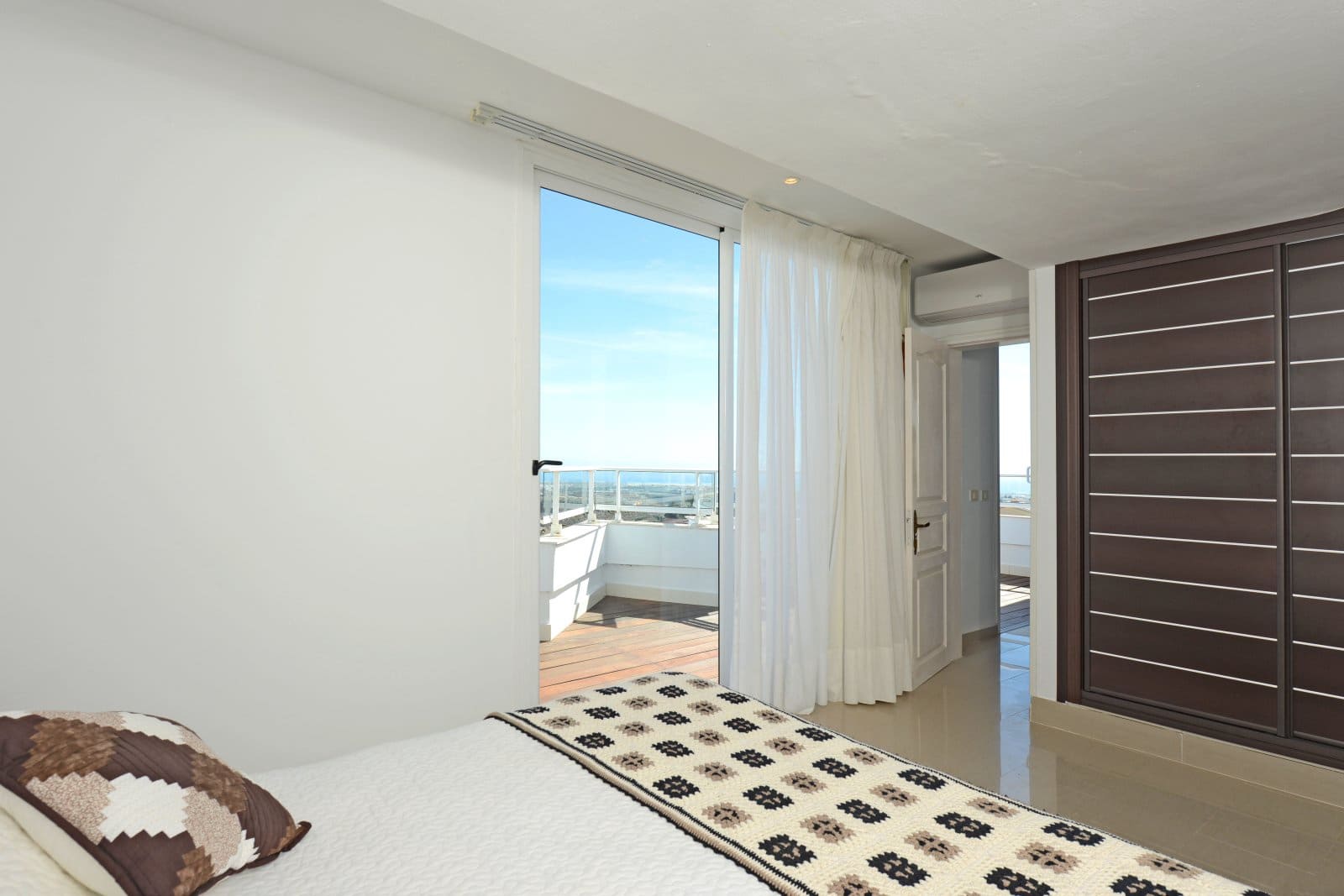 4 soverom Villa til salgs i Montana la Data med svømmebasseng - € 649 000 (Ref: 9566680)