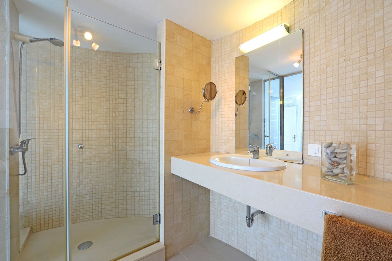 4 soverom Villa til salgs i Montana la Data med svømmebasseng - € 649 000 (Ref: 9566680)