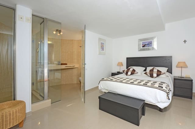 4 soverom Villa til salgs i Montaña la Data, San Bartolomé de Tirajana med svømmebasseng - € 649 000 (Ref: 9566680)