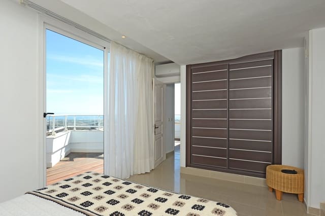 4 soverom Villa til salgs i Montaña la Data, San Bartolomé de Tirajana med svømmebasseng - € 649 000 (Ref: 9566680)