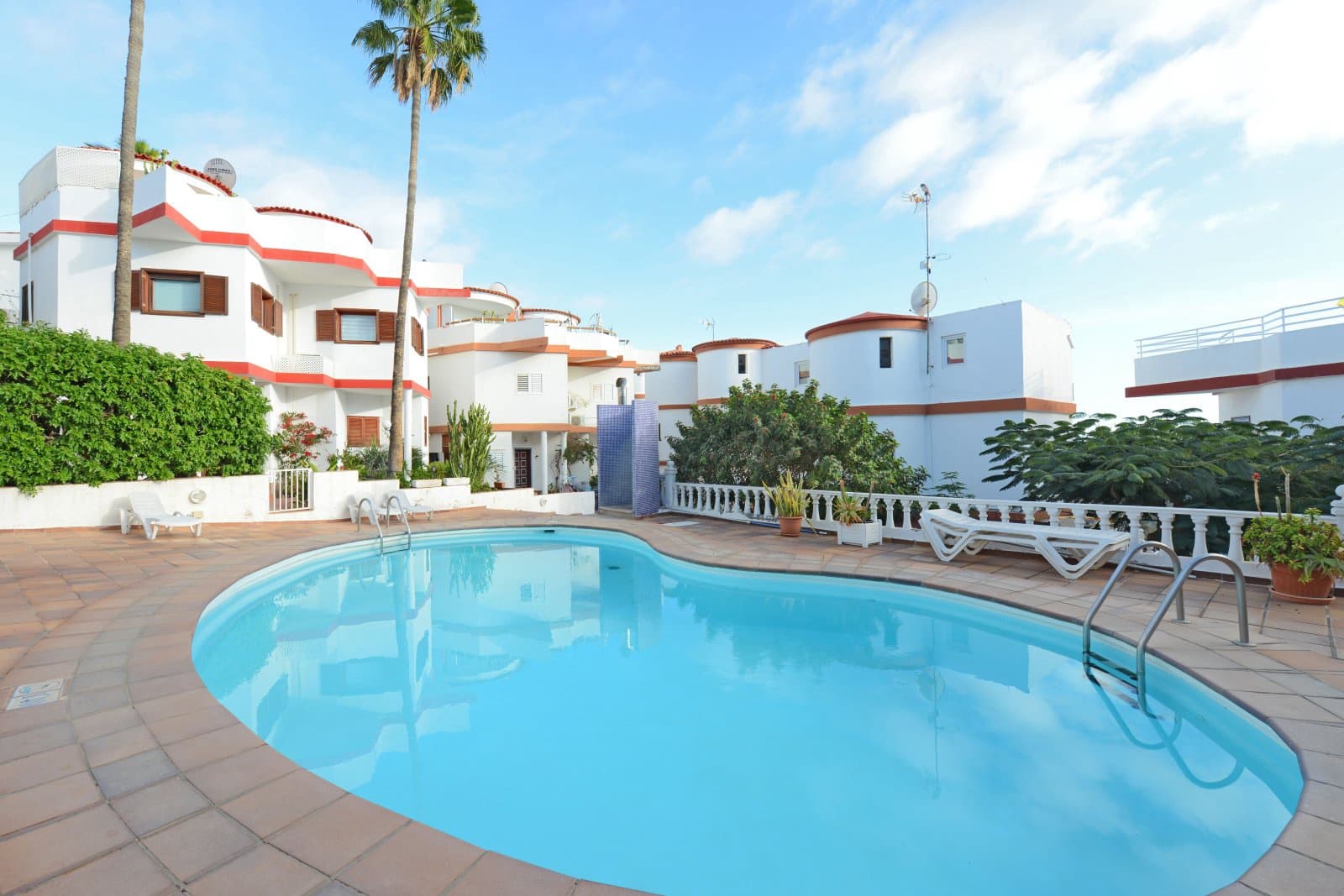 4 soverom Villa til salgs i Montana la Data med svømmebasseng - € 649 000 (Ref: 9566680)