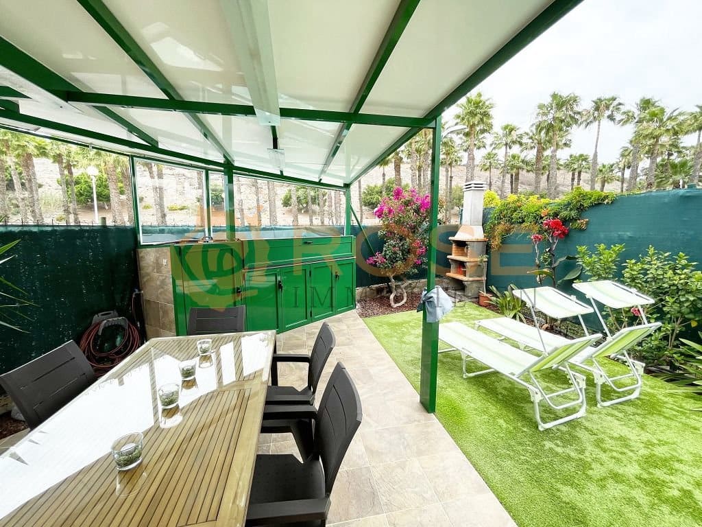 2 bedroom Bungalow for sale in Maspalomas with pool garage - € 315,000 (Ref: 9585247)