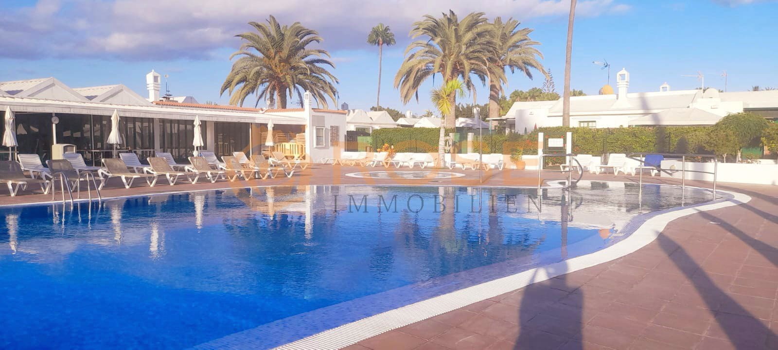 2 bedroom Bungalow for sale in Maspalomas with pool garage - € 315,000 (Ref: 9585247)