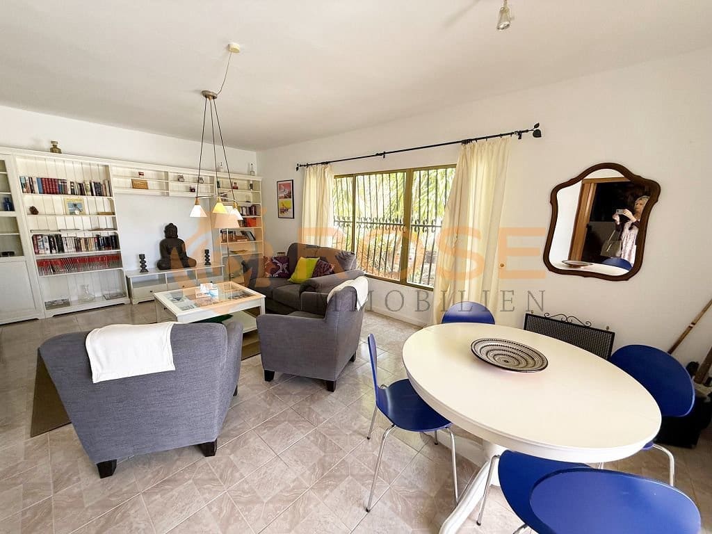 7 bedroom Bungalow for sale in El Salobre with pool garage - € 649,000 (Ref: 9694312)