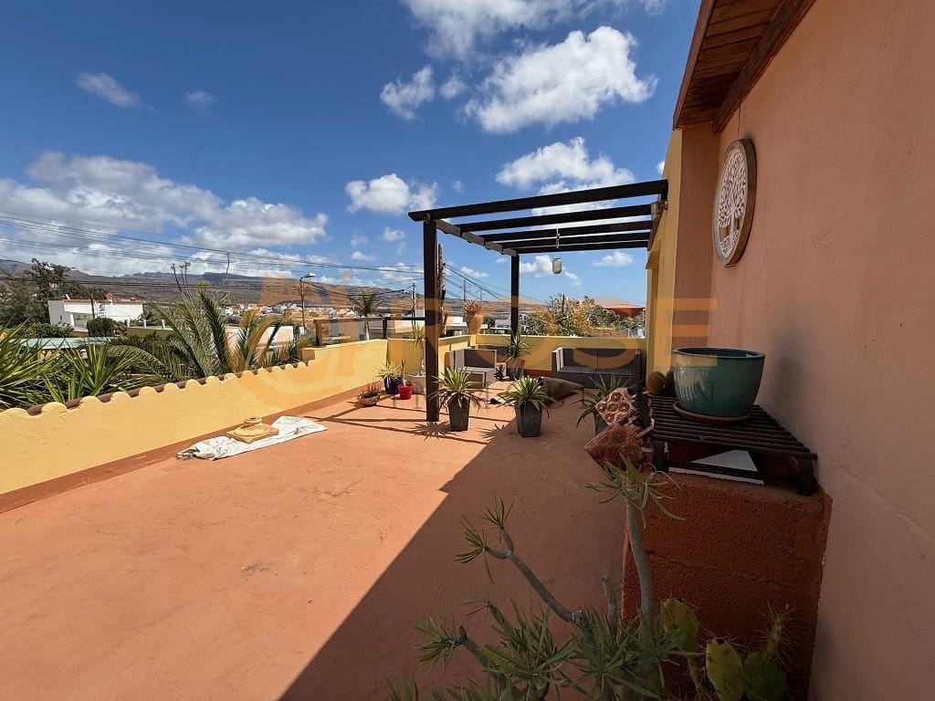 7 bedroom Bungalow for sale in El Salobre with pool garage - € 649,000 (Ref: 9694312)