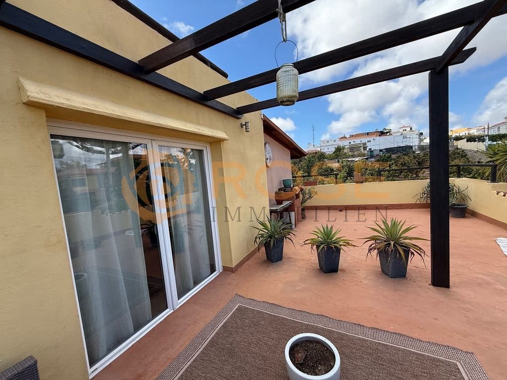 7 bedroom Bungalow for sale in El Salobre with pool garage - € 649,000 (Ref: 9694312)