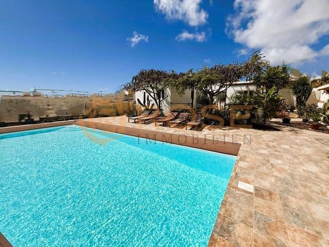 7 Zimmer Bungalow zu verkaufen in El Salobre, San Bartolomé de Tirajana mit Pool Garage - 649.000 € (Ref: 9694312)