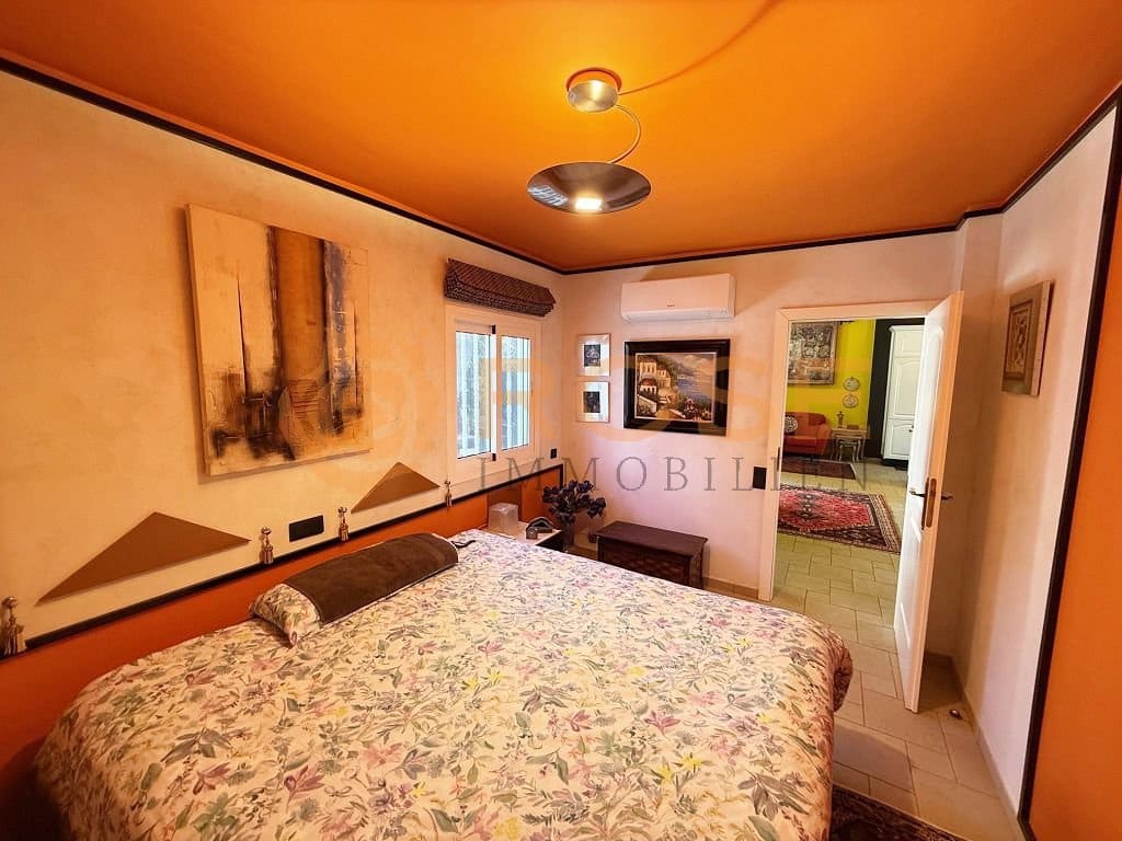 2 soveværelse Bungalow til salg i Playa del Ingles med swimmingpool garage - € 650.000 (Ref: 9782190)