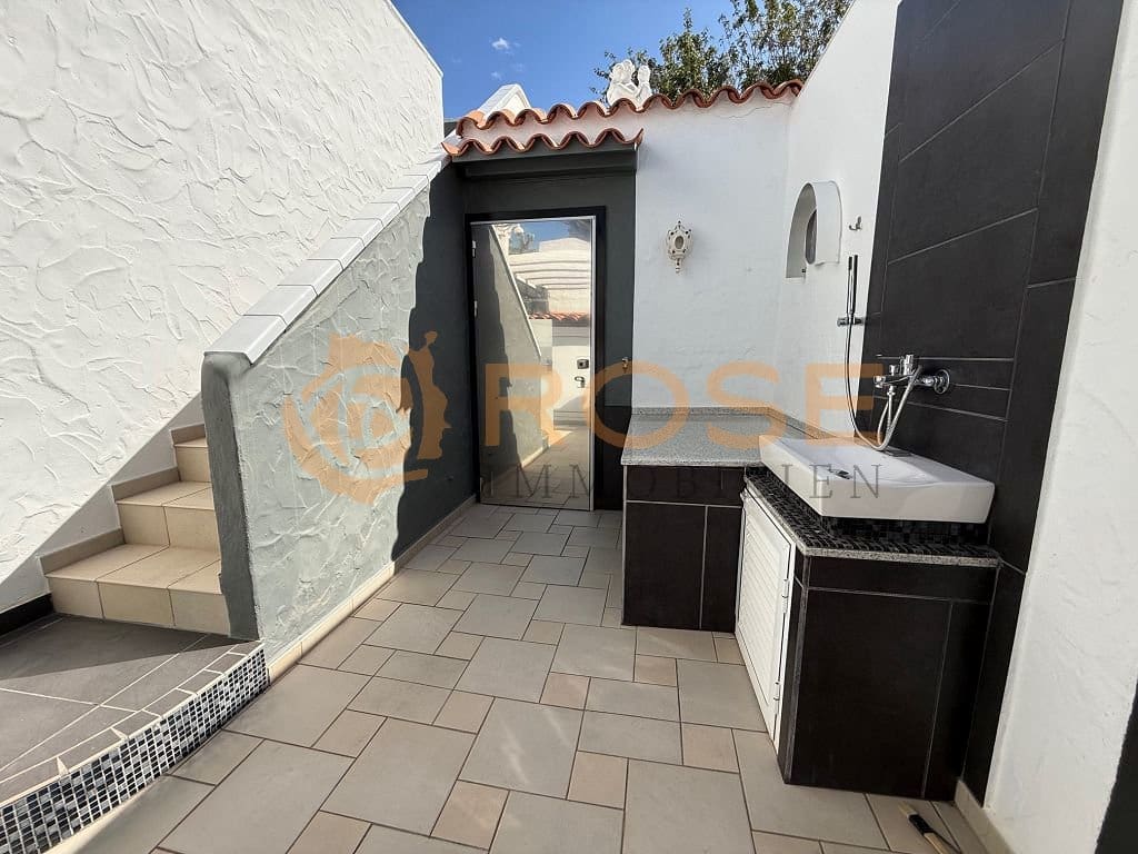 2 soveværelse Bungalow til salg i Playa del Ingles med swimmingpool garage - € 650.000 (Ref: 9782190)