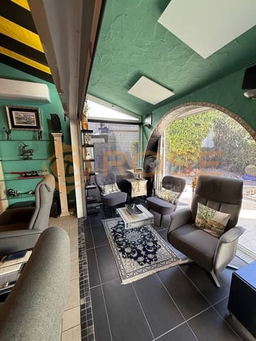 2 soveværelse Bungalow til salg i Playa del Inglés, San Bartolomé de Tirajana med swimmingpool garage - € 650.000 (Ref: 9782190)