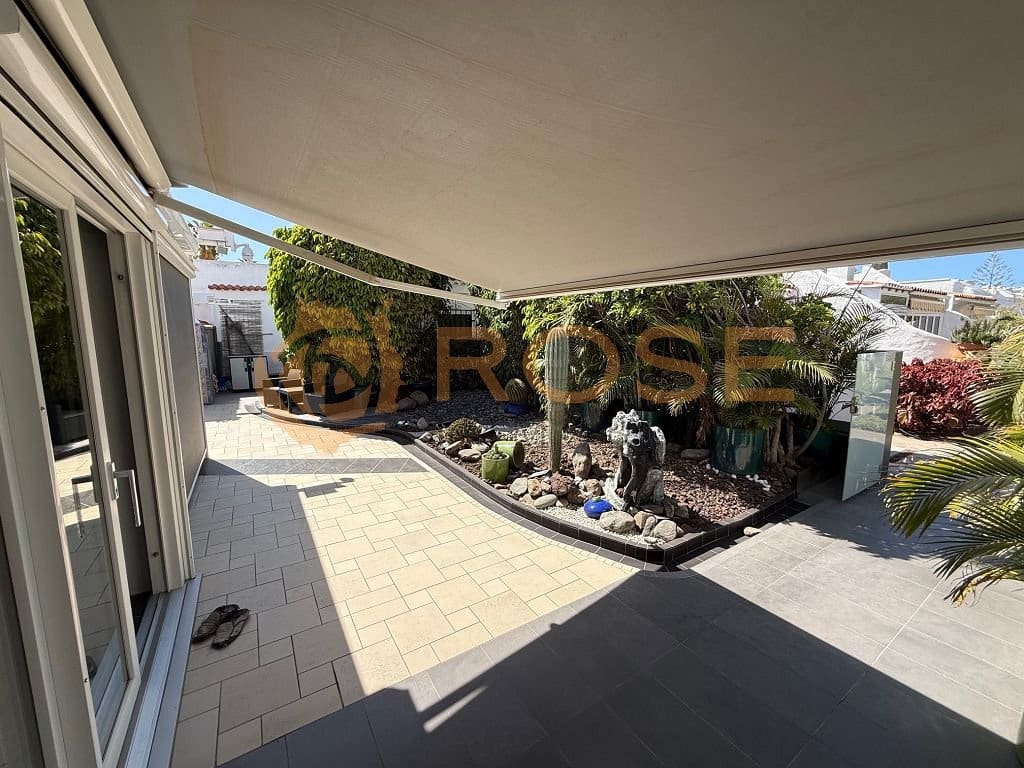 2 soveværelse Bungalow til salg i Playa del Ingles med swimmingpool garage - € 650.000 (Ref: 9782190)