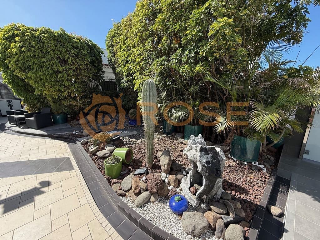 2 soveværelse Bungalow til salg i Playa del Ingles med swimmingpool garage - € 650.000 (Ref: 9782190)