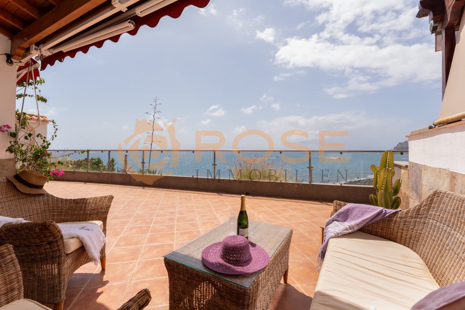 2 slaapkamer Huis te koop in Mogan met zwembad garage - € 835.000 (Ref: 9805504)