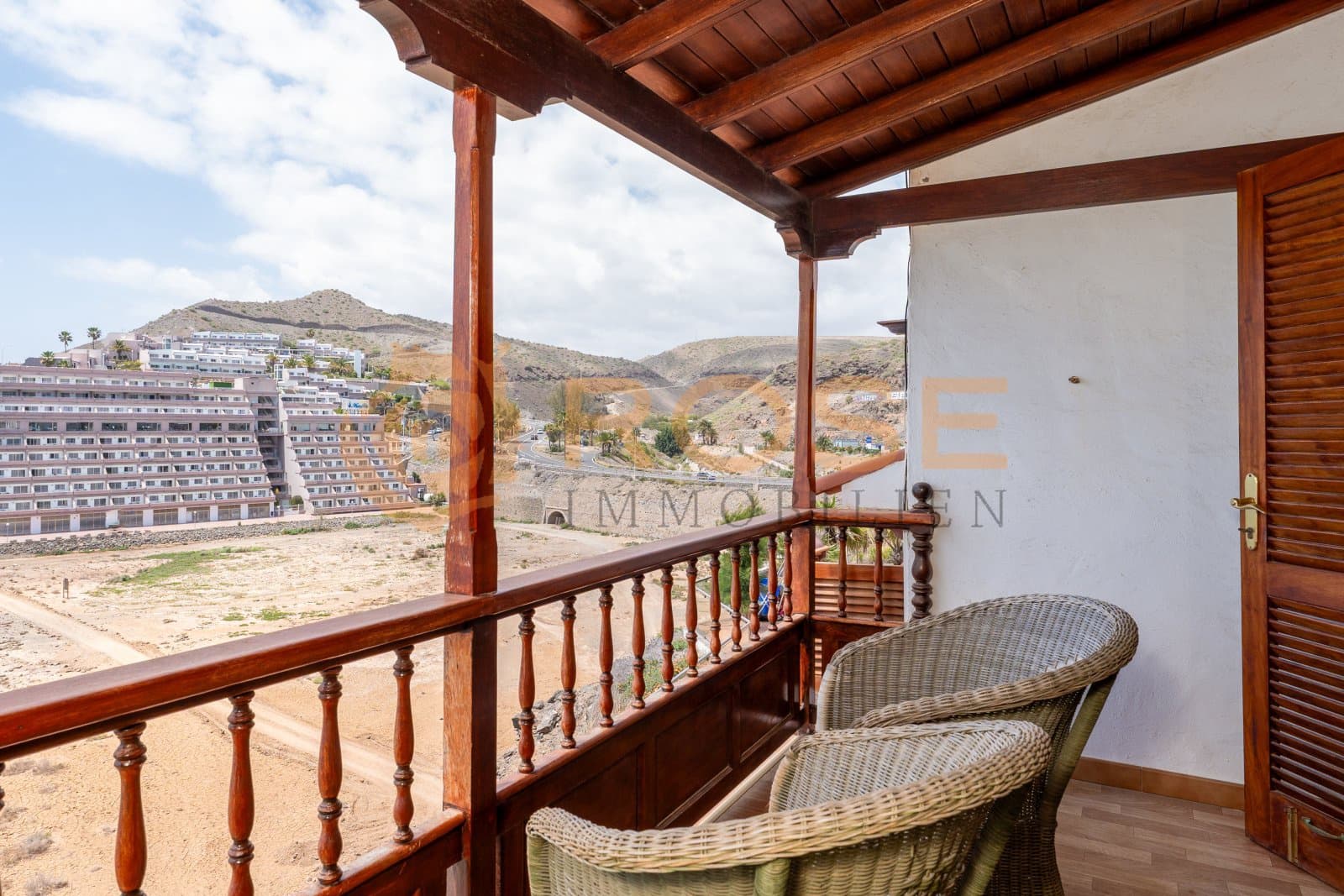 2 slaapkamer Huis te koop in Mogan met zwembad garage - € 835.000 (Ref: 9805504)