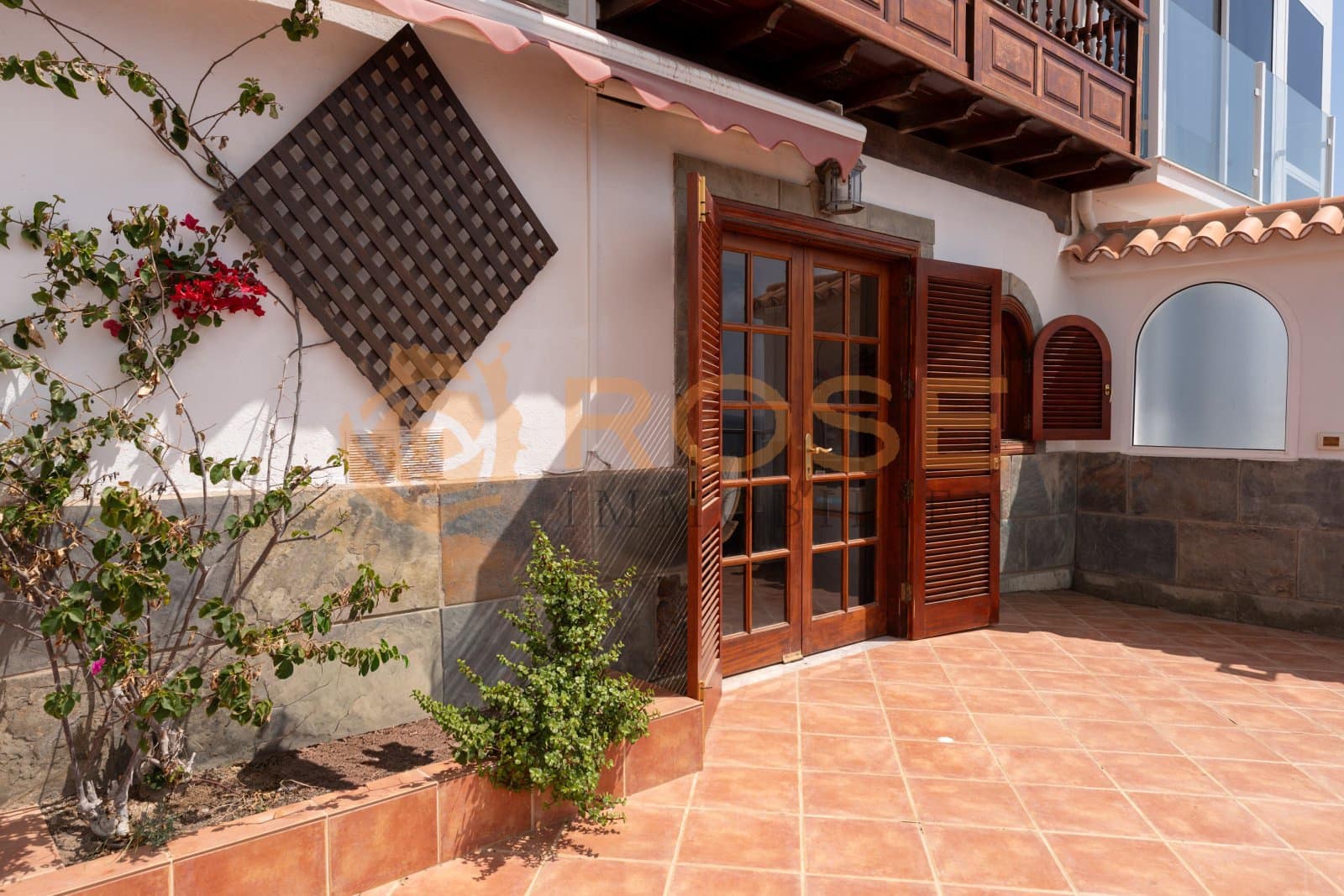 2 slaapkamer Huis te koop in Mogan met zwembad garage - € 835.000 (Ref: 9805504)