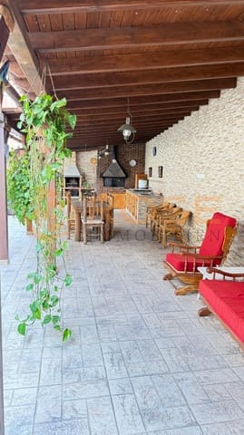 4 Zimmer Finca/Landgut zu verkaufen in El Salobre, San Bartolomé de Tirajana mit Pool Garage - 750.000 € (Ref: 9806733)