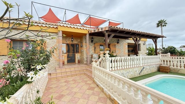 4 Zimmer Finca/Landgut zu verkaufen in El Salobre, San Bartolomé de Tirajana mit Pool Garage - 750.000 € (Ref: 9806733)