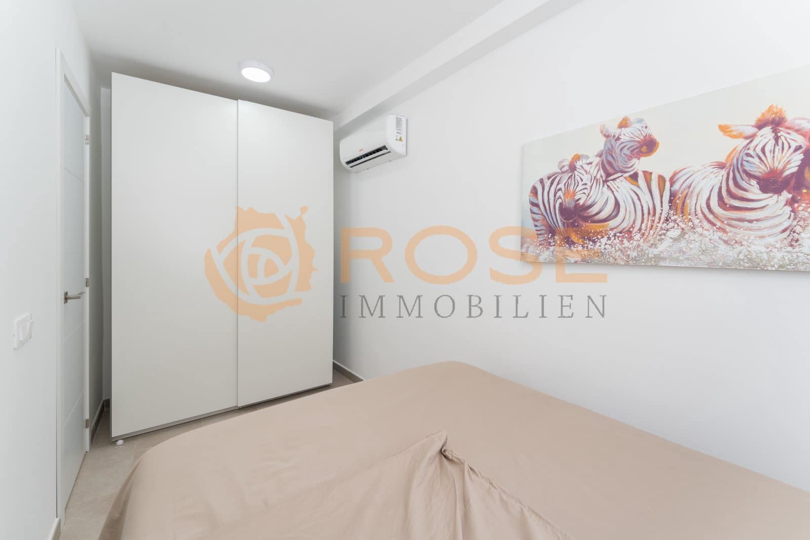 2 sypialnia Bungalow na sprzedaż w Maspalomas z basenem garażem - 330 000 € (Ref: 9989929)