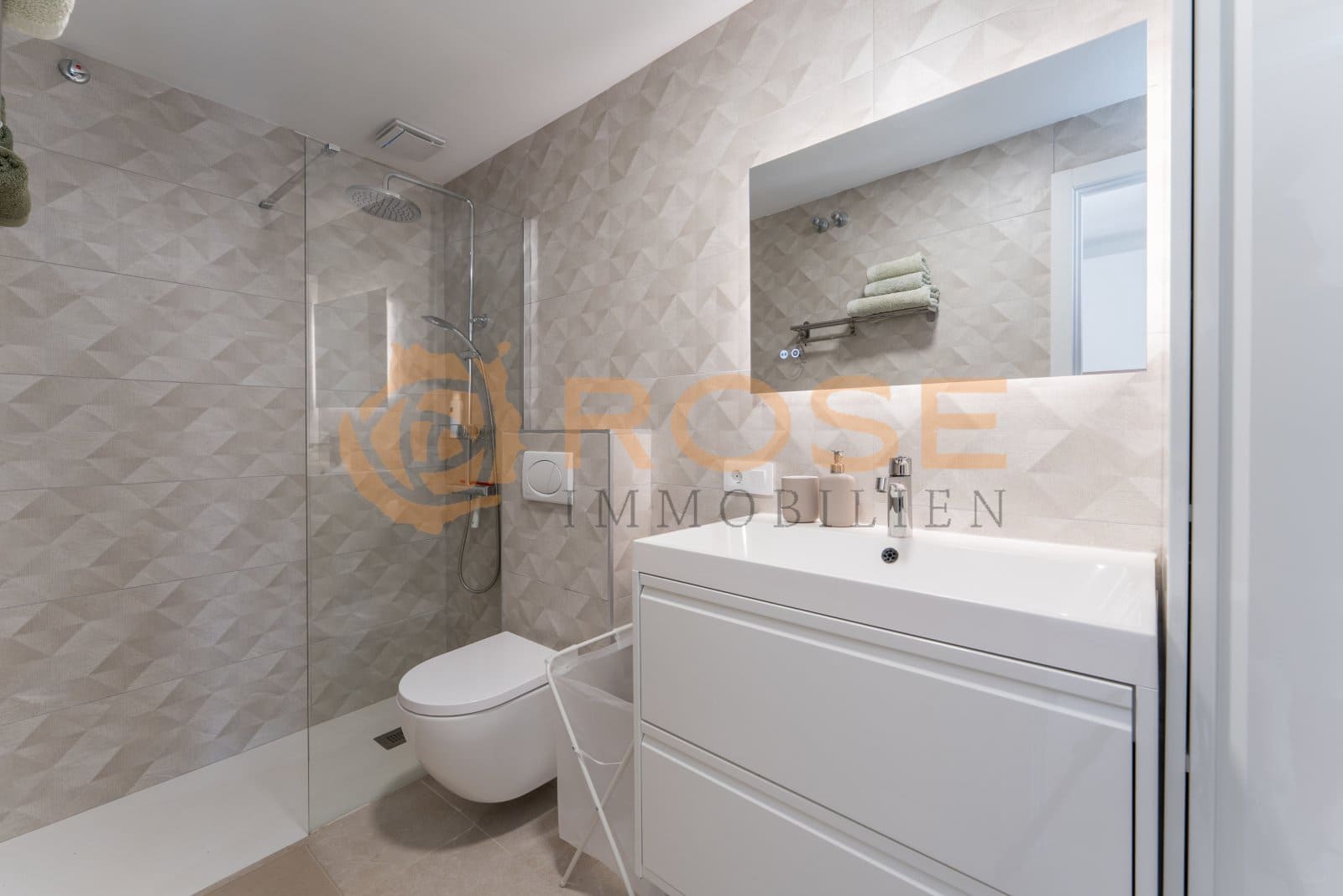 2 sypialnia Bungalow na sprzedaż w Maspalomas z basenem garażem - 330 000 € (Ref: 9989929)