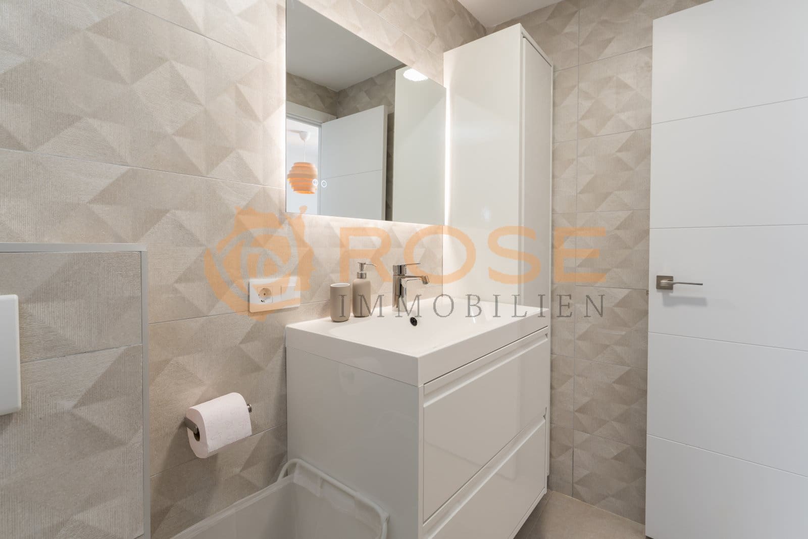 2 sypialnia Bungalow na sprzedaż w Maspalomas z basenem garażem - 330 000 € (Ref: 9989929)
