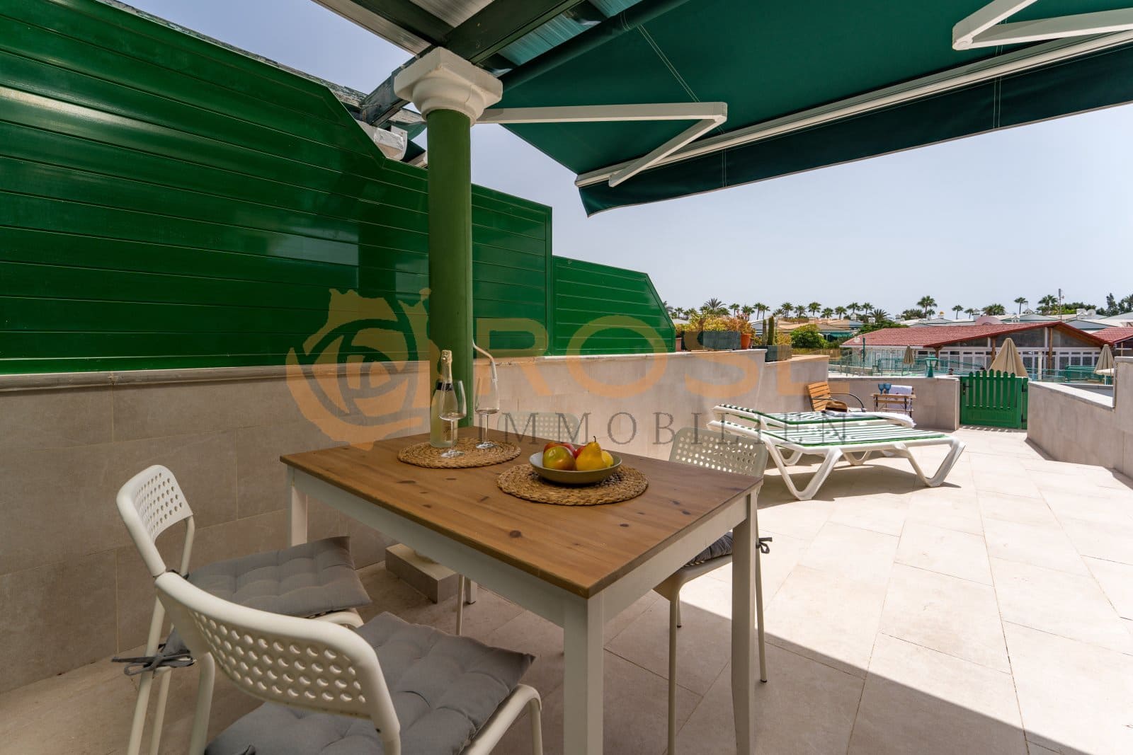 2 sypialnia Bungalow na sprzedaż w Maspalomas z basenem garażem - 330 000 € (Ref: 9989929)