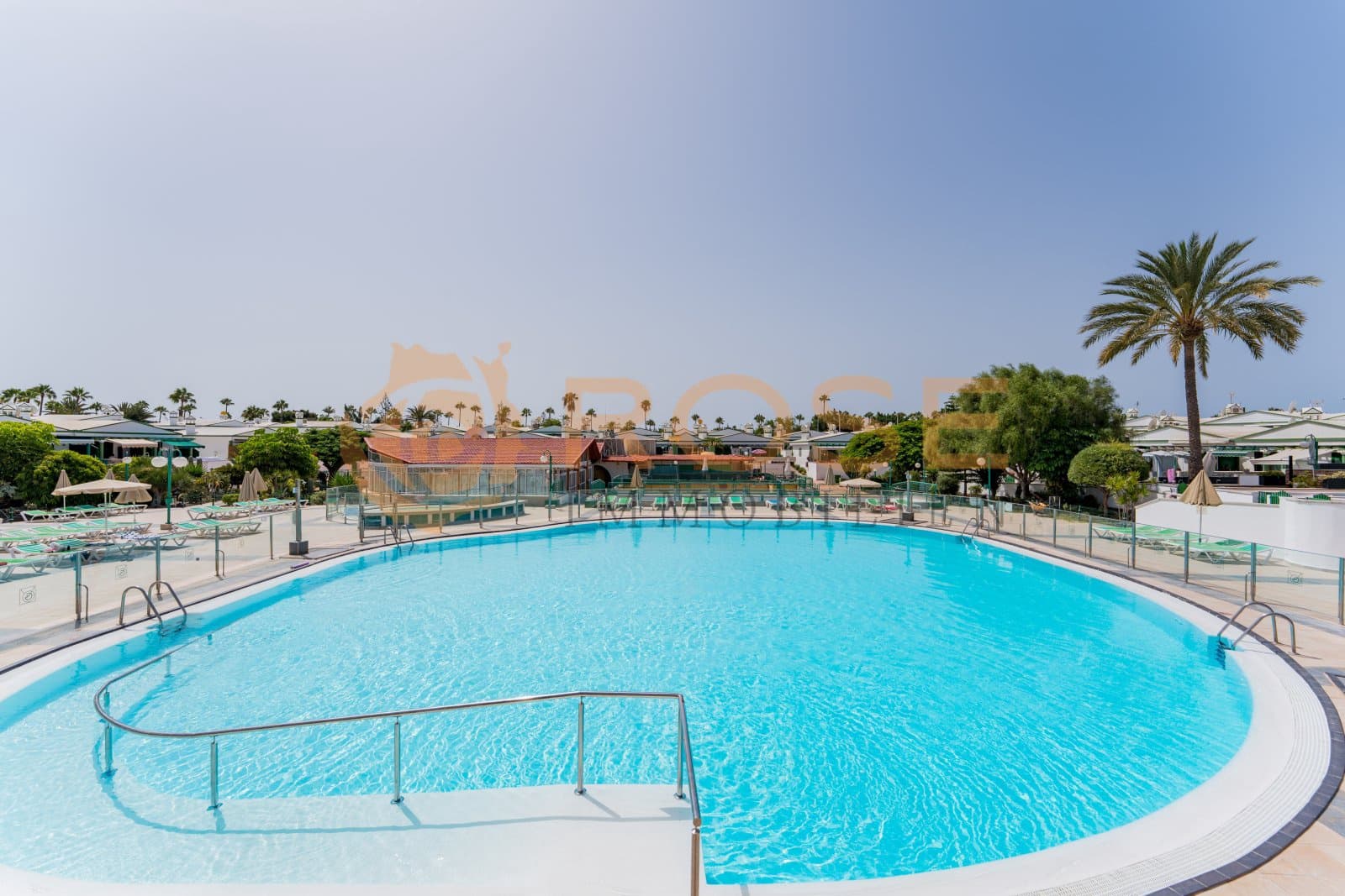 2 sypialnia Bungalow na sprzedaż w Maspalomas z basenem garażem - 330 000 € (Ref: 9989929)