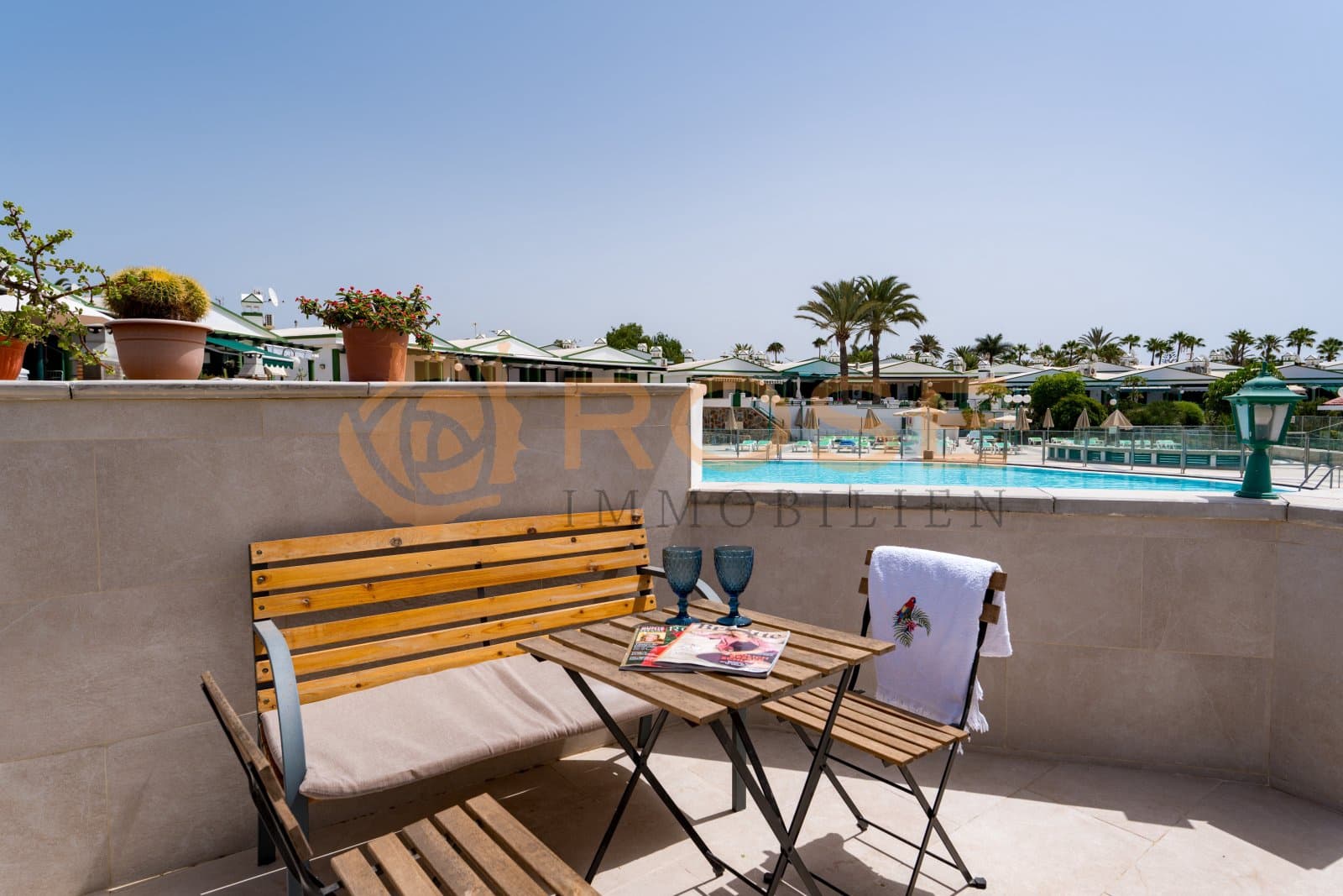 2 sypialnia Bungalow na sprzedaż w Maspalomas z basenem garażem - 330 000 € (Ref: 9989929)