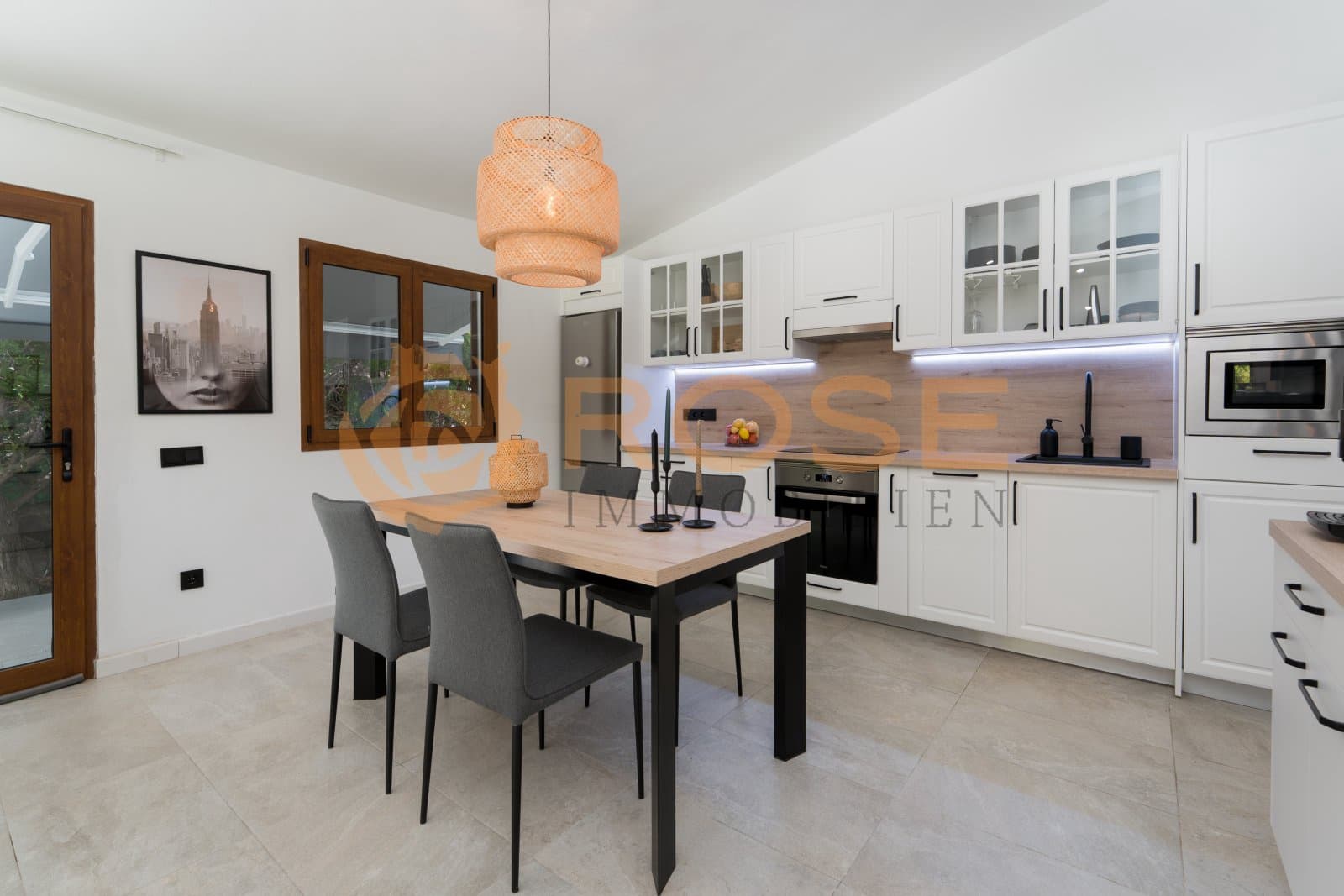 2 bedroom Bungalow for sale in Maspalomas with pool garage - € 495,000 (Ref: 9989930)