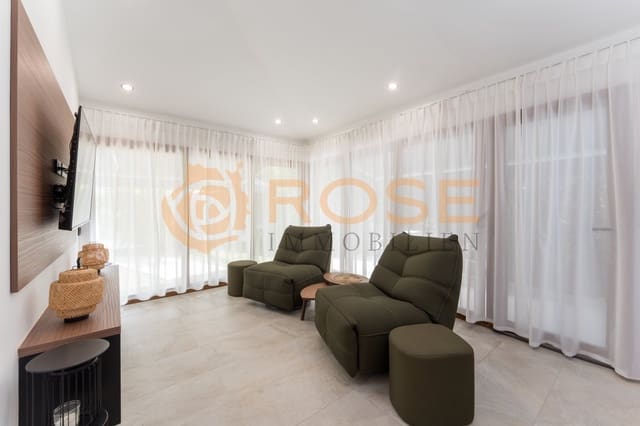 2 bedroom Bungalow for sale in Maspalomas, San Bartolomé de Tirajana with pool garage - € 495,000 (Ref: 9989930)