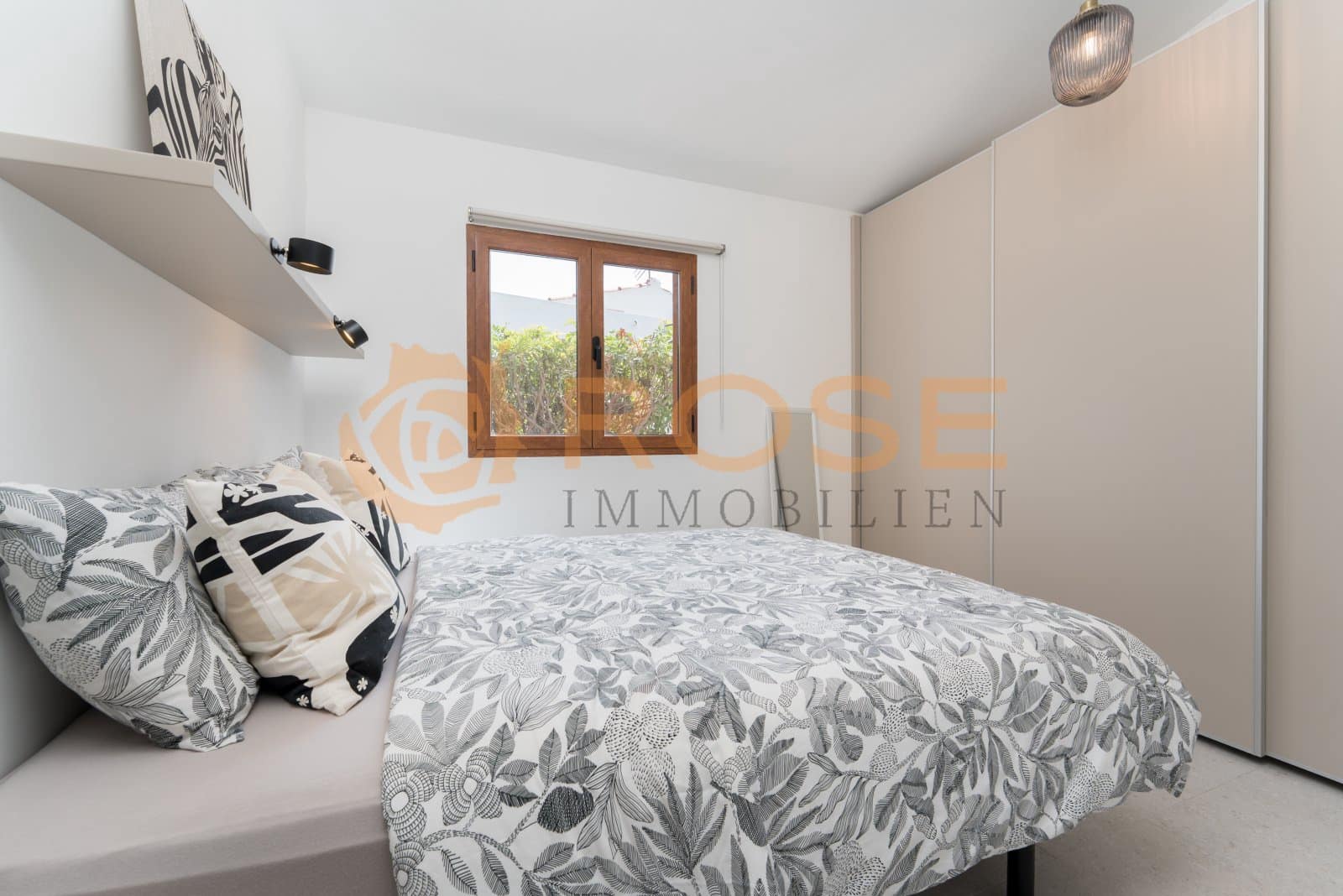 2 bedroom Bungalow for sale in Maspalomas with pool garage - € 475,000 (Ref: 9989931)