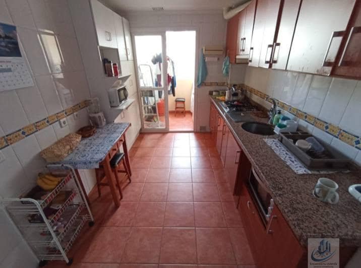 3 bedroom Flat for sale in Estepona - € 335,000 (Ref: 10121002)