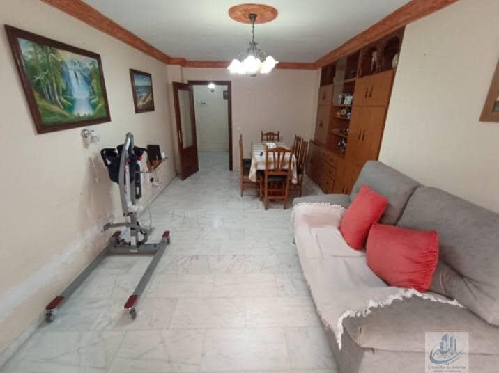 3 bedroom Flat for sale in Estepona - € 335,000 (Ref: 10121002)